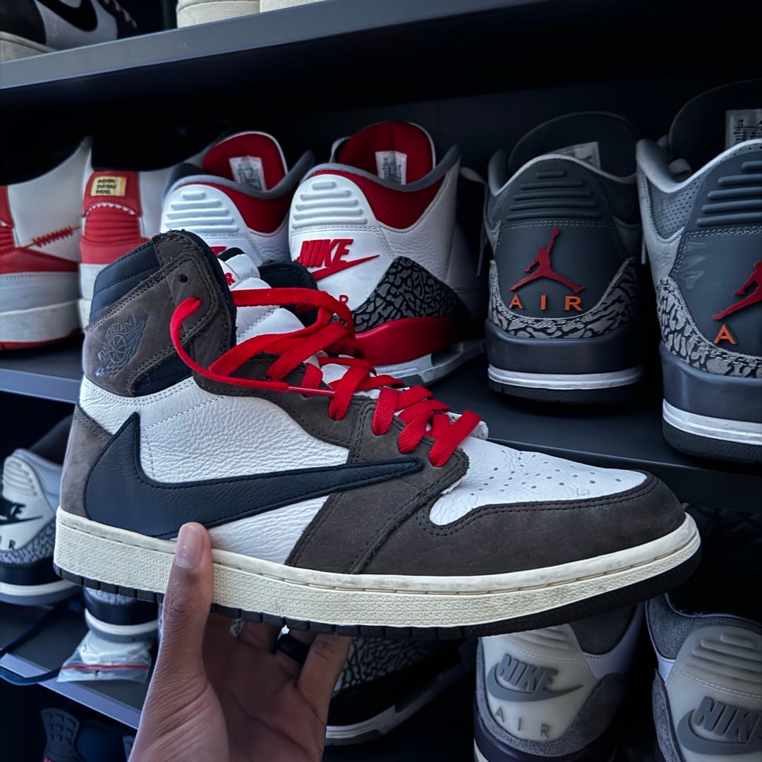 Travis Scott Jordan 1 Size 12. Original Box & Laces