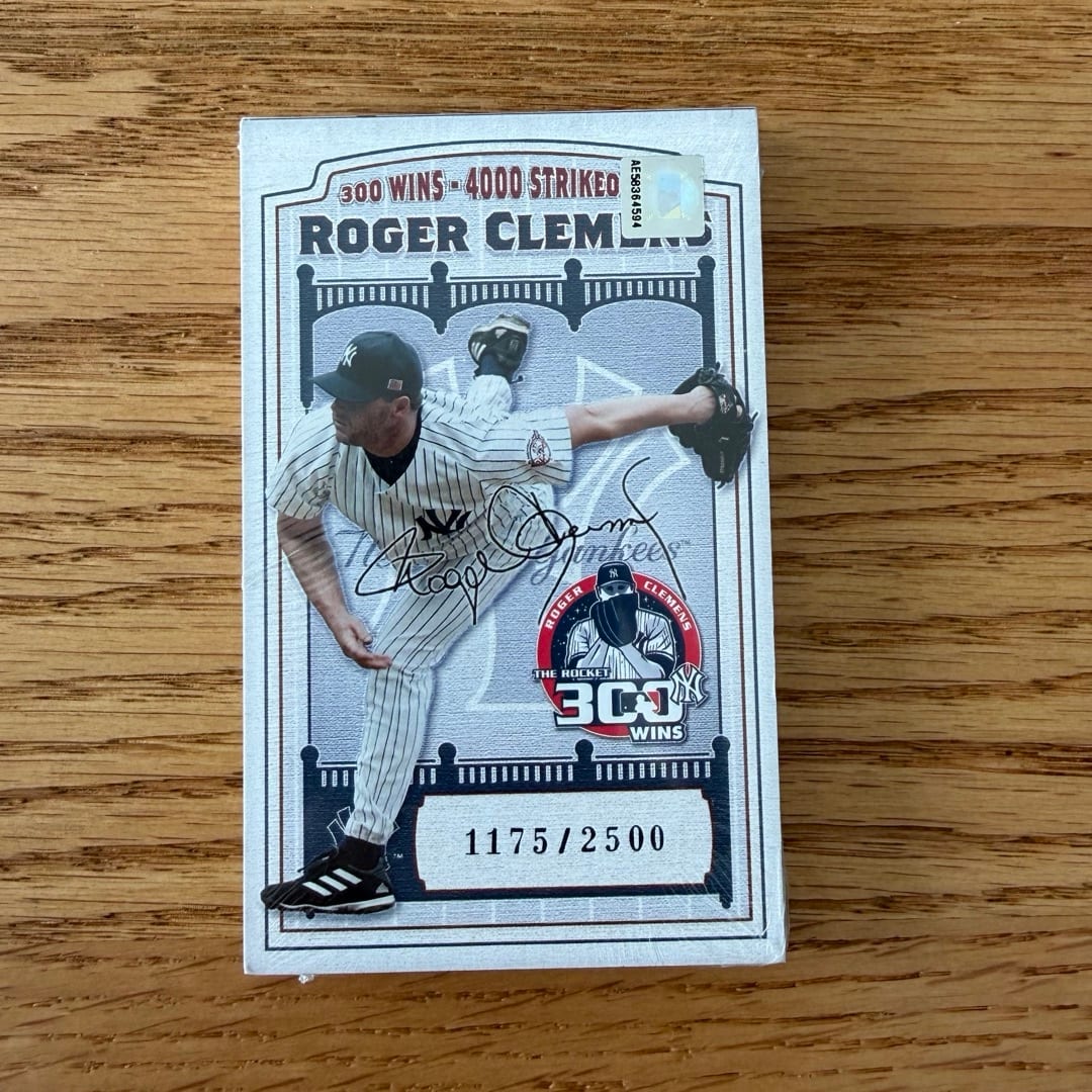 Roger Clemens Flip Book — 300 Wins / 20 Strikeouts — Sealed, #1175/2500