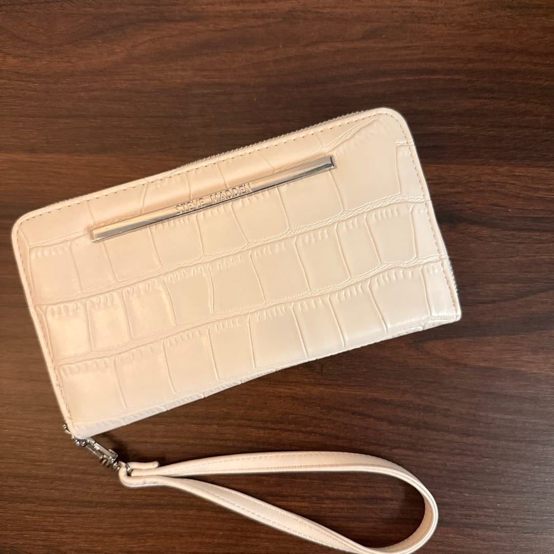 Cream Steve Madden Wristlet