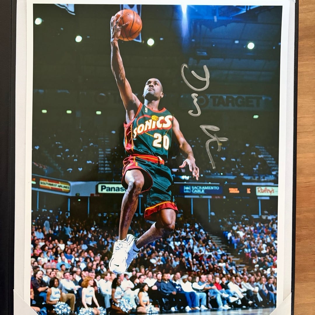 Signed Gary Payton Photo